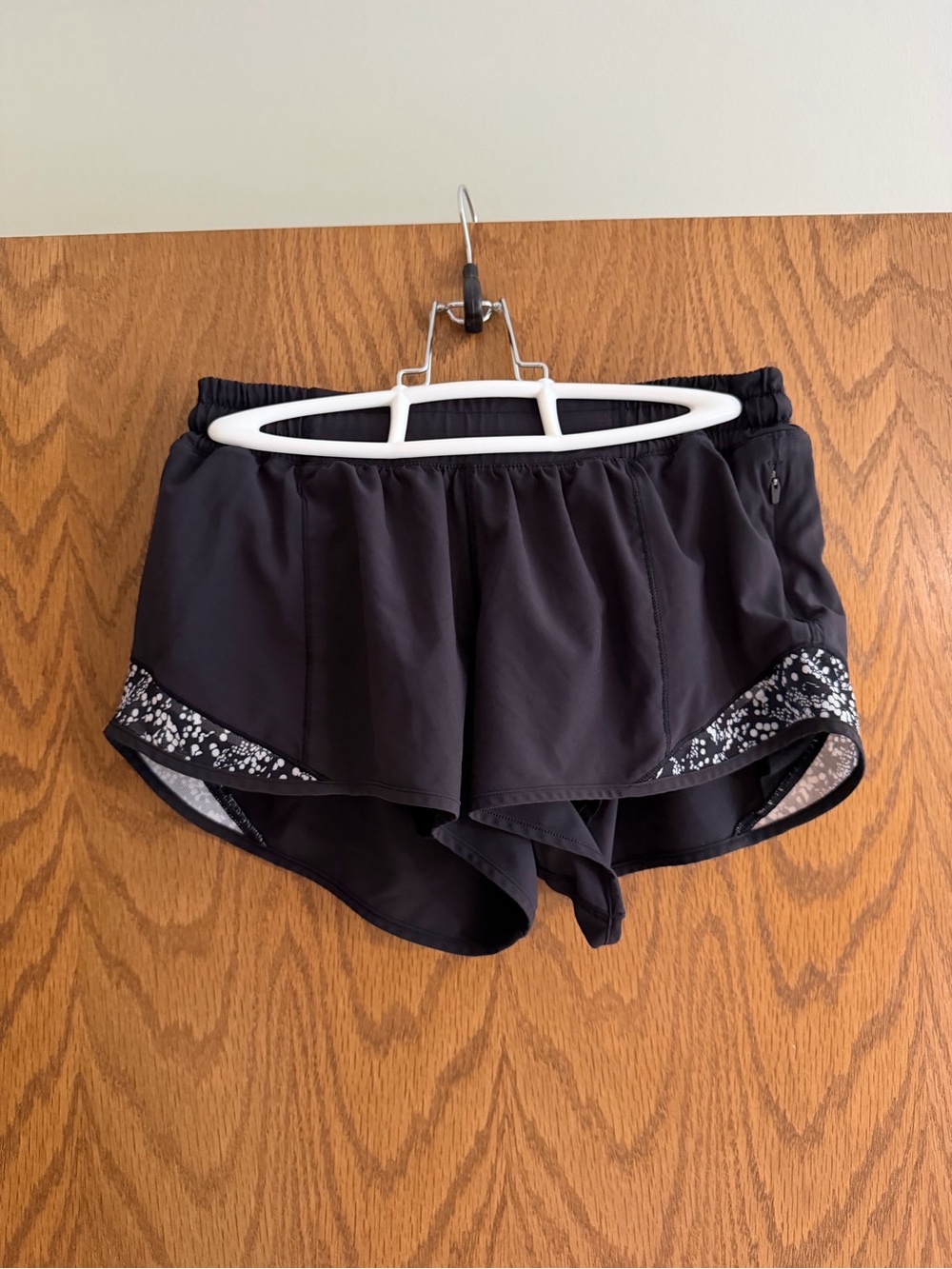 Lululemon Shorts - Hotty Hot 2.5